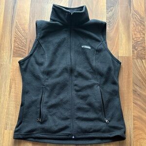 Columbia Woman’s Size L Black Sleeveless Fleece Vest - Full Zip